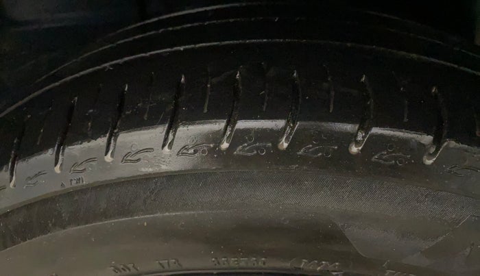 2024 Tata ALTROZ XZ PLUS SUNROOF CNG, CNG, Manual, 35,997 km, Left Rear Tyre Tread