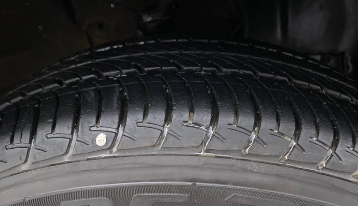 2019 Maruti New Wagon-R ZXI 1.2 AMT, Petrol, Automatic, 39,586 km, Right Front Tyre Tread