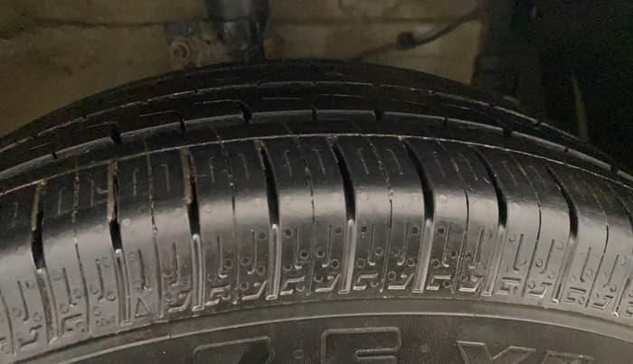2017 Maruti Ertiga VXI, Petrol, Manual, 51,834 km, Right Front Tyre Tread