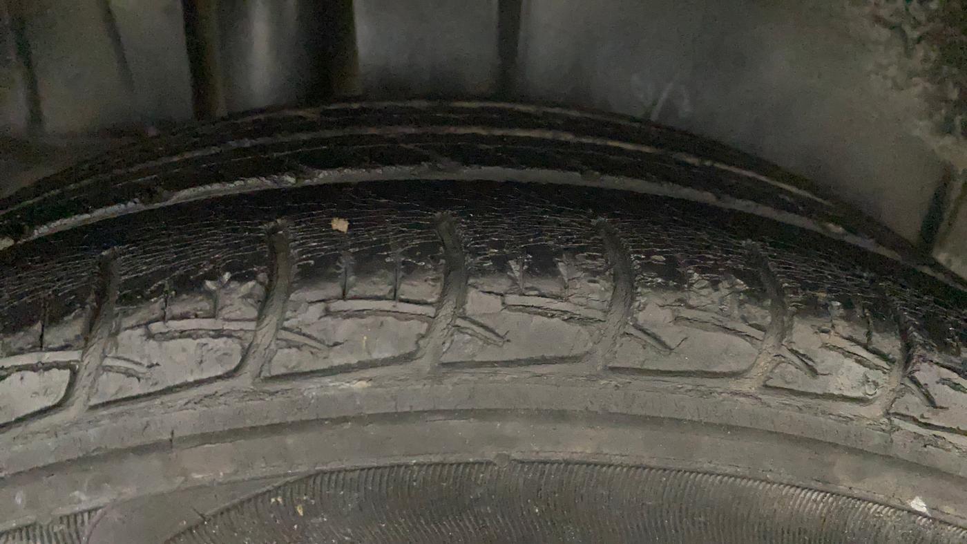 2017 Maruti Ertiga VXI, Petrol, Manual, 51,834 km, Right Rear Tyre Tread