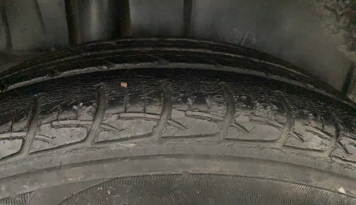 2017 Maruti Ertiga VXI, Petrol, Manual, 51,834 km, Right Rear Tyre Tread