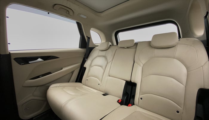 2021 MG HECTOR SHARP DCT PETROL, Petrol, Automatic, 6,468 km, Right Side Rear Door Cabin View