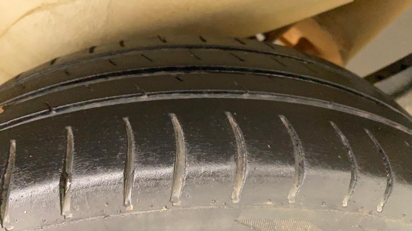 2016 Maruti Wagon R 1.0 VXI, Petrol, Manual, 94,560 km, Right Rear Tyre Tread