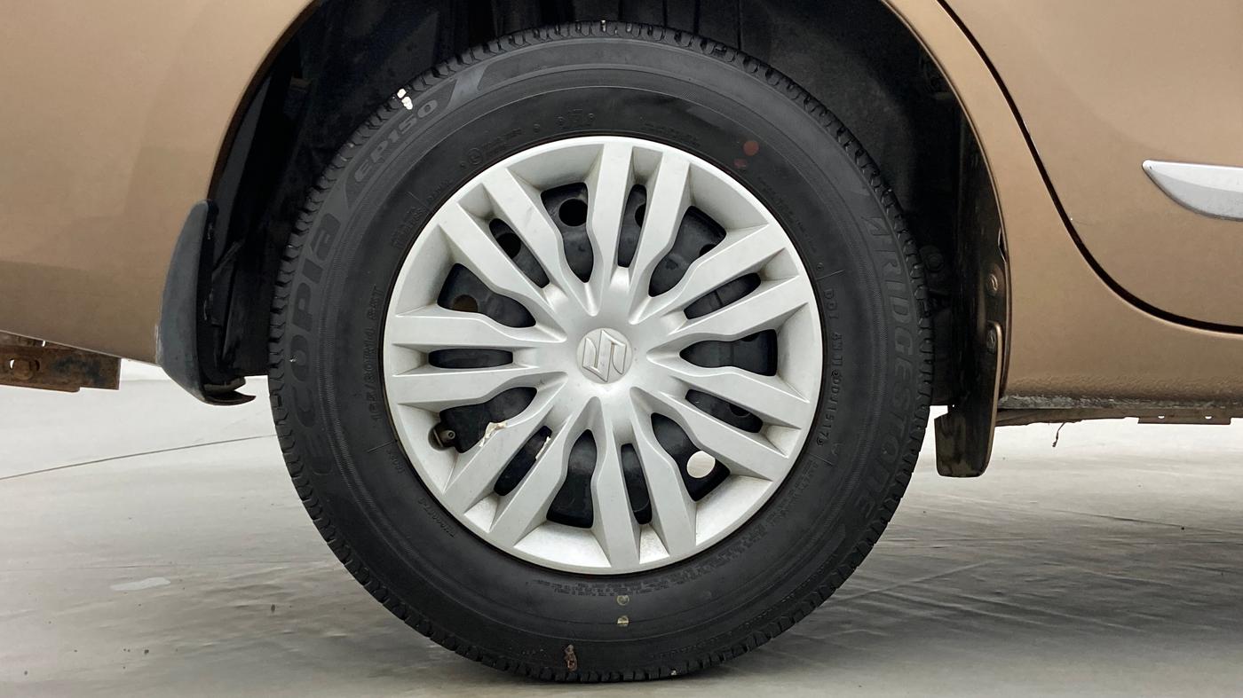 2017 Maruti Dzire VXI, Petrol, Manual, 24,286 km, Right Rear Wheel