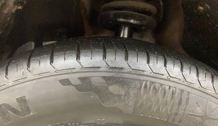 2019 MG HECTOR SMART HYBRID 1.5 PETROL, Petrol, Manual, 57,526 km, Left Front Tyre Tread