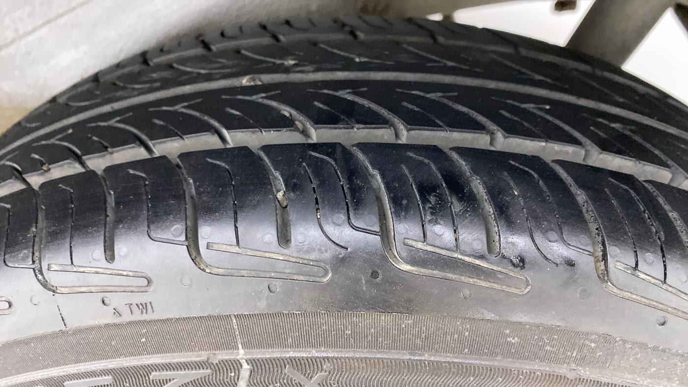 2018 Maruti Wagon R 1.0 VXI AMT, Petrol, Automatic, 49,091 km, Left Rear Tyre Tread