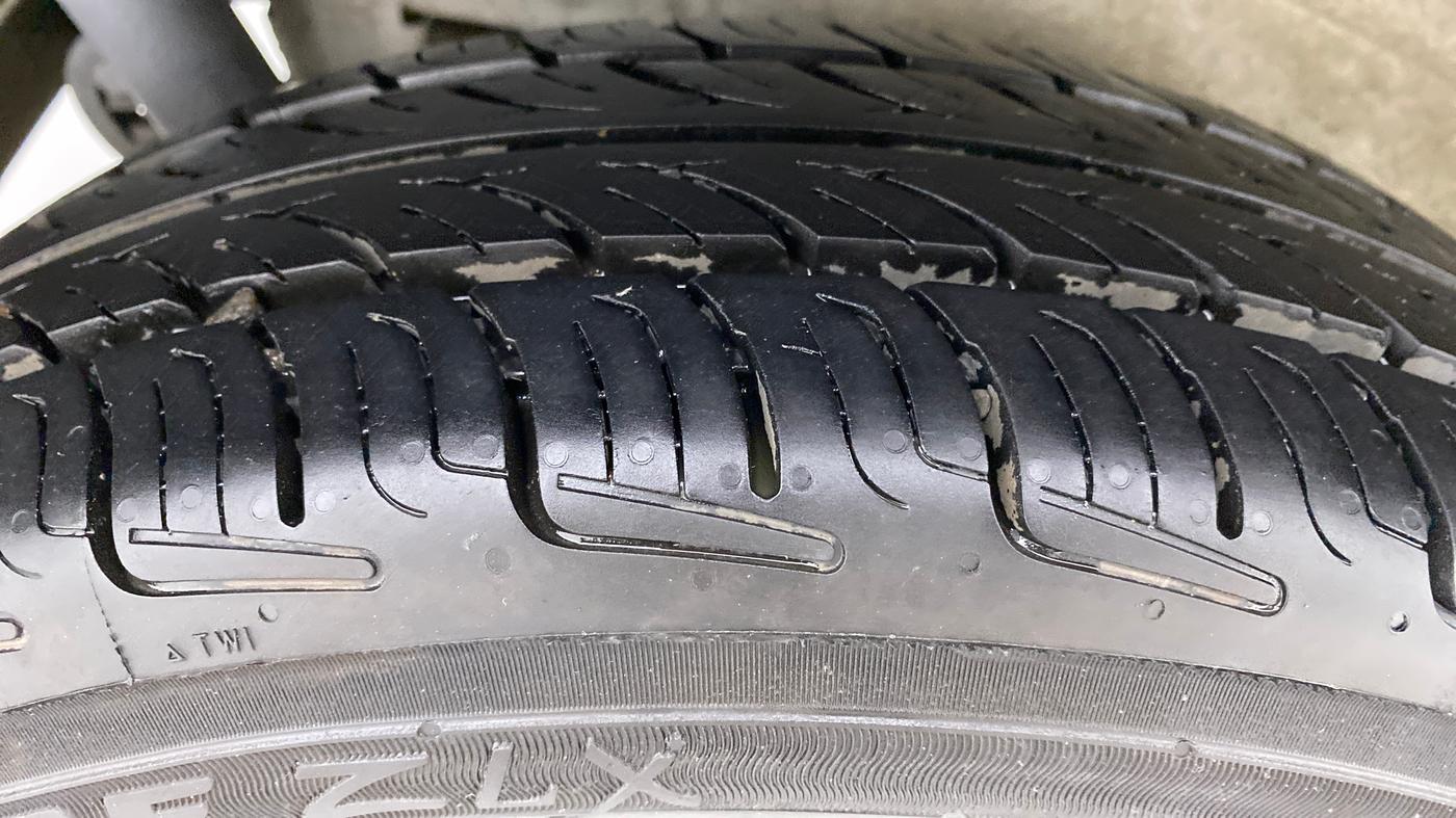 2018 Maruti Wagon R 1.0 VXI AMT, Petrol, Automatic, 49,091 km, Right Rear Tyre Tread
