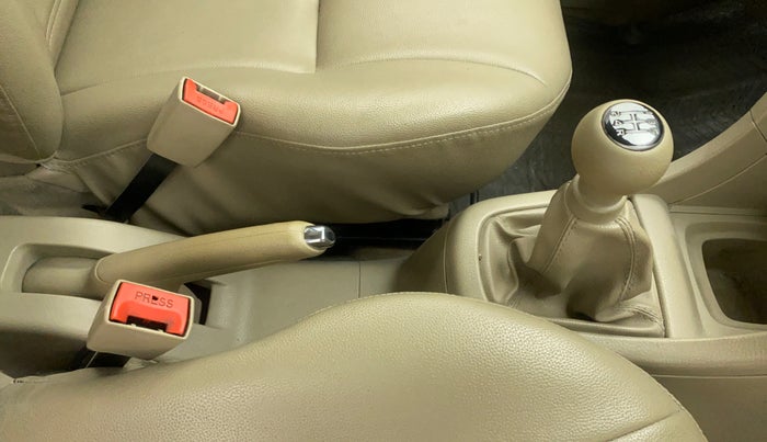 2013 Maruti Ertiga ZXI, Petrol, Manual, 79,332 km, Gear Lever