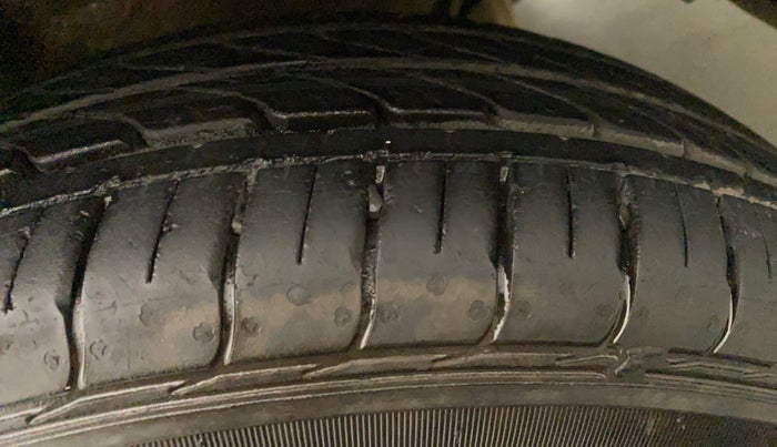 2015 Maruti Celerio VXI AMT, Petrol, Automatic, 73,222 km, Left Rear Tyre Tread