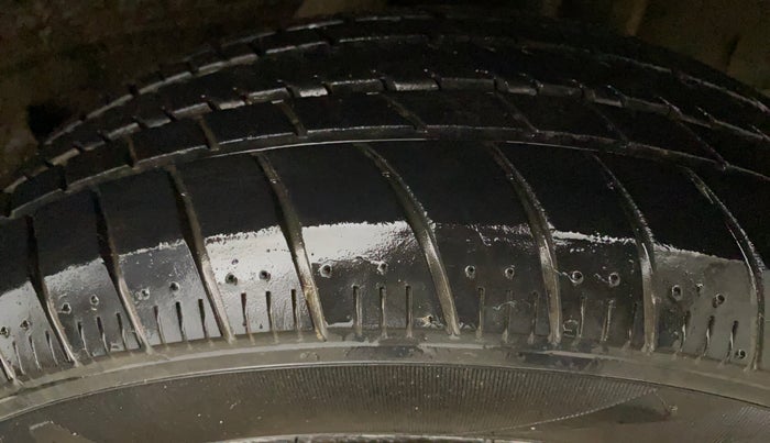 2022 Honda Amaze 1.2L I-VTEC S CVT, Petrol, Automatic, 17,210 km, Left Rear Tyre Tread