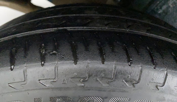 2018 Maruti IGNIS ALPHA 1.2 K12 DUAL TONE, Petrol, Manual, 59,345 km, Right Rear Tyre Tread