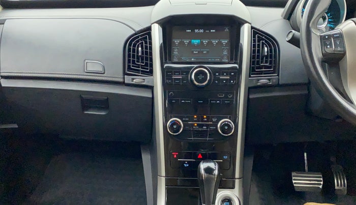 2018 Mahindra XUV500 W11 (O) AT, Diesel, Automatic, 98,855 km, Air Conditioner