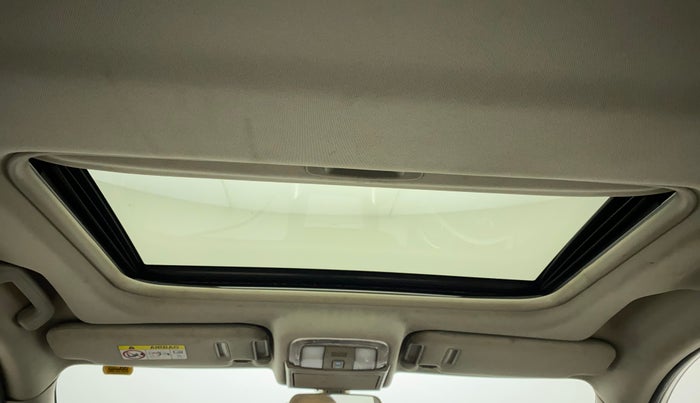2018 Mahindra XUV500 W11 (O) AT, Diesel, Automatic, 98,855 km, Moonroof/ Sunroof