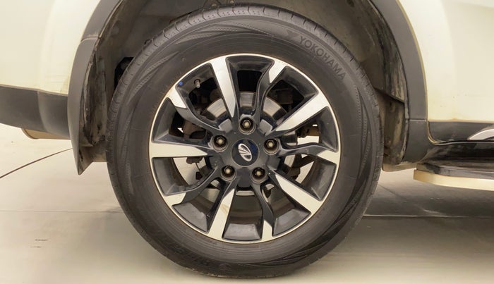 2018 Mahindra XUV500 W11 (O) AT, Diesel, Automatic, 98,855 km, Right Rear Wheel