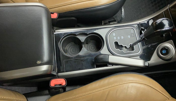2018 Mahindra XUV500 W11 (O) AT, Diesel, Automatic, 98,855 km, Gear Lever