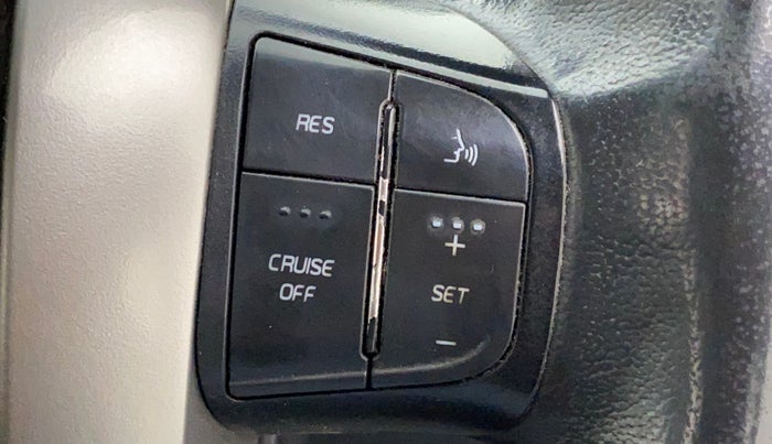 2018 Mahindra XUV500 W11 (O) AT, Diesel, Automatic, 98,855 km, Adaptive Cruise Control