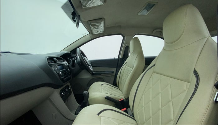 2017 Tata Tiago XT PETROL, Petrol, Manual, 39,216 km, Right Side Front Door Cabin