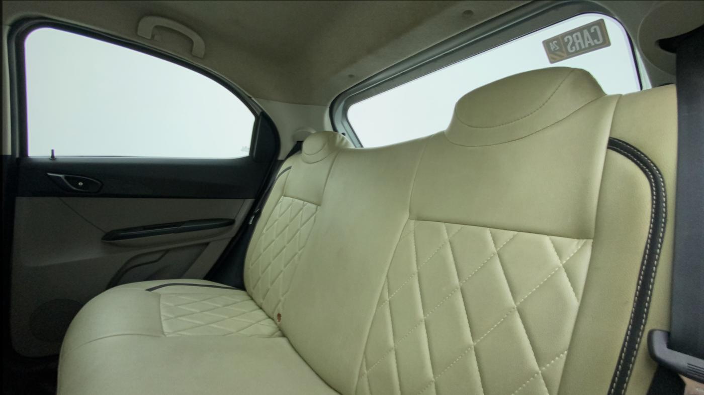 2017 Tata Tiago XT PETROL, Petrol, Manual, 39,216 km, Right Side Rear Door Cabin