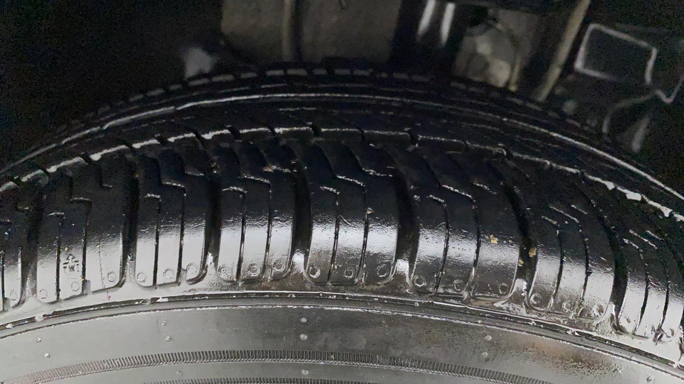 2017 Tata Tiago XT PETROL, Petrol, Manual, 39,216 km, Right Front Tyre Tread