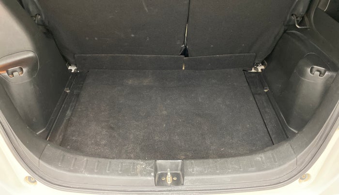 2012 Honda Jazz 1.2 SELECT I VTEC, Petrol, Manual, 76,225 km, Boot Inside