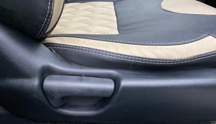 2012 Honda Jazz 1.2 SELECT I VTEC, Petrol, Manual, 76,225 km, Driver Side Adjustment Panel