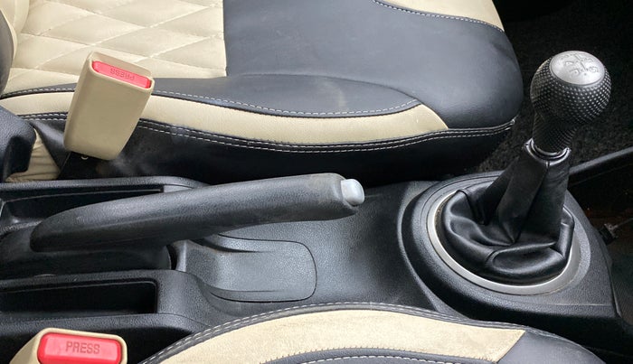 2012 Honda Jazz 1.2 SELECT I VTEC, Petrol, Manual, 76,225 km, Gear Lever