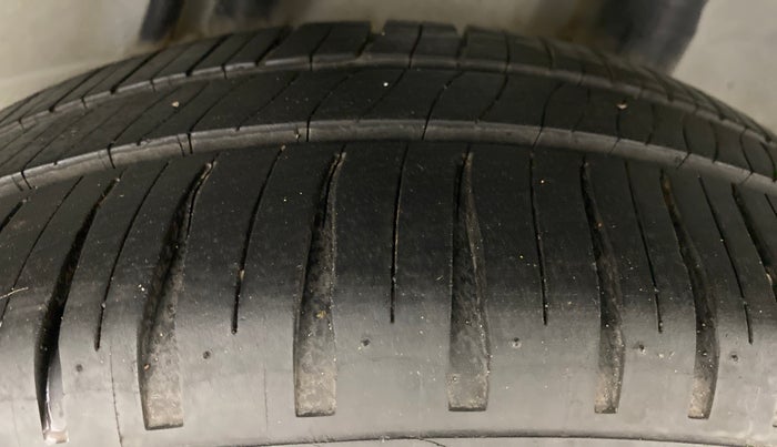 2012 Honda Jazz 1.2 SELECT I VTEC, Petrol, Manual, 76,225 km, Left Rear Tyre Tread