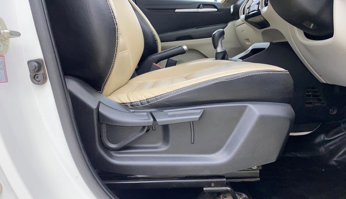 2023 KIA SONET HTX 1.5D IMT, Diesel, Manual, 16,225 km, Driver Side Adjustment Panel