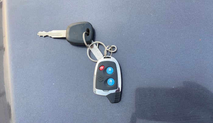 2013 Maruti Alto 800 LXI, Petrol, Manual, 49,767 km, Key Close Up