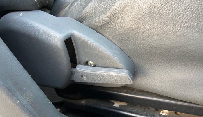 2013 Maruti Alto 800 LXI, Petrol, Manual, 49,767 km, Driver Side Adjustment Panel