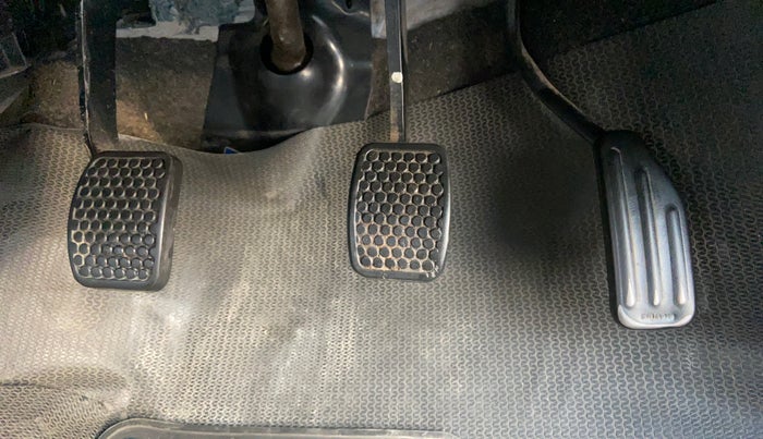 2013 Maruti Alto 800 LXI, Petrol, Manual, 49,767 km, Pedals