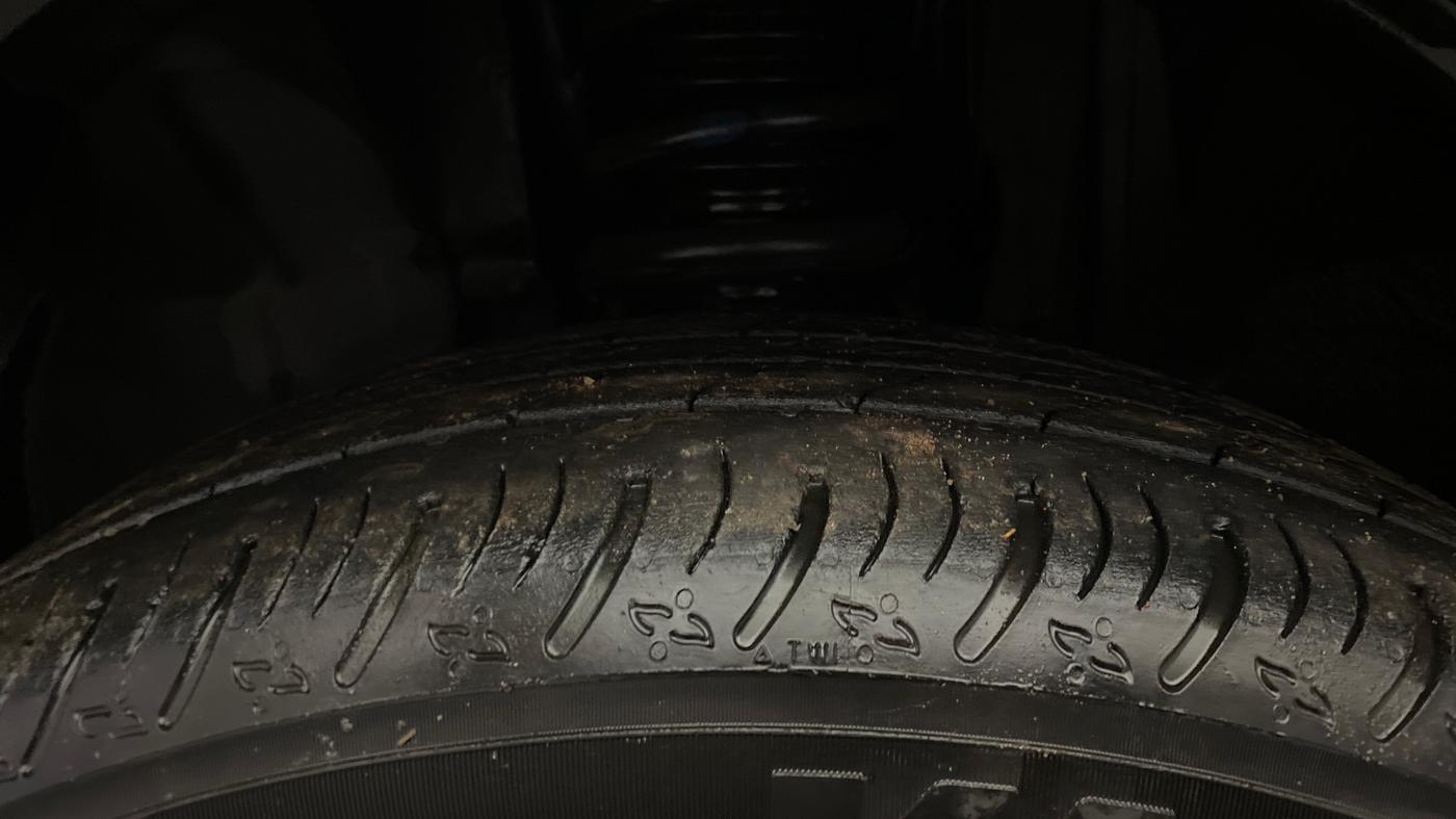 2025 Renault Kiger RXT (O) AMT, Petrol, Automatic, 6,141 km, Left Front Tyre Tread