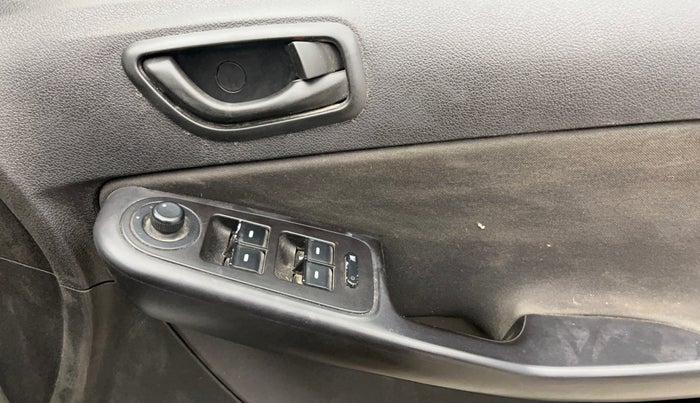 2015 Tata Bolt XM REVOTRON, Petrol, Manual, 77,367 km, Driver Side Door Panels Control