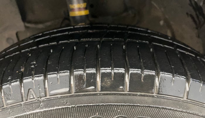 2015 Tata Bolt XM REVOTRON, Petrol, Manual, 77,367 km, Left Front Tyre Tread