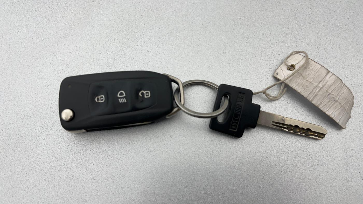 2015 Tata Bolt XM REVOTRON, Petrol, Manual, 77,280 km, Key Close Up