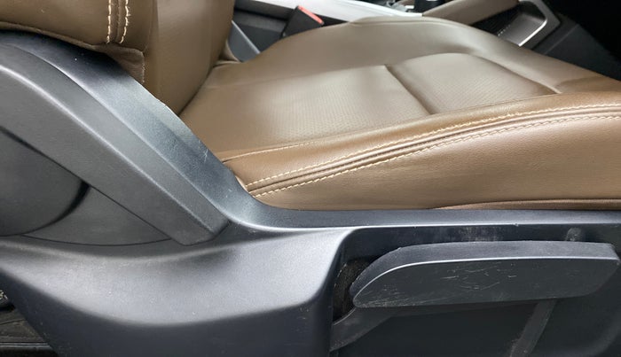 2019 Tata Harrier XZ 2.0L, Diesel, Manual, 89,096 km, Driver Side Adjustment Panel