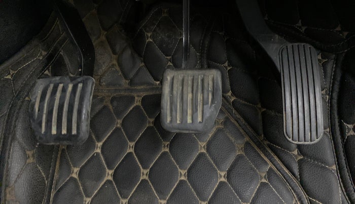 2019 Tata Harrier XZ 2.0L, Diesel, Manual, 89,096 km, Pedals