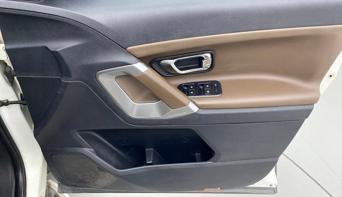 2019 Tata Harrier XZ 2.0L, Diesel, Manual, 89,096 km, Driver Side Door Panels Control