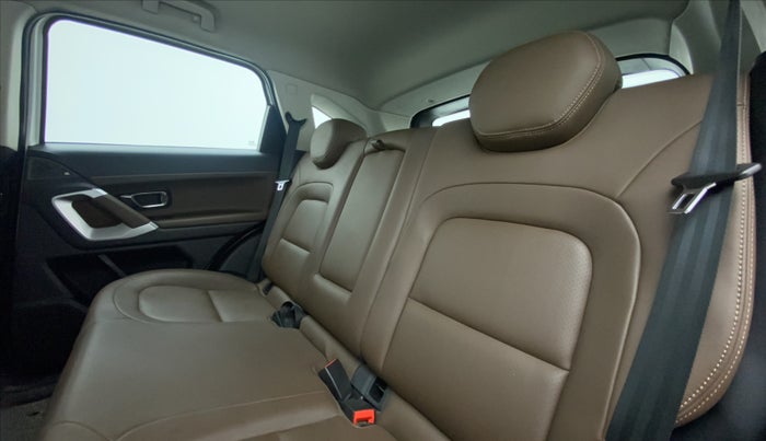 2019 Tata Harrier XZ 2.0L, Diesel, Manual, 89,096 km, Right Side Rear Door Cabin
