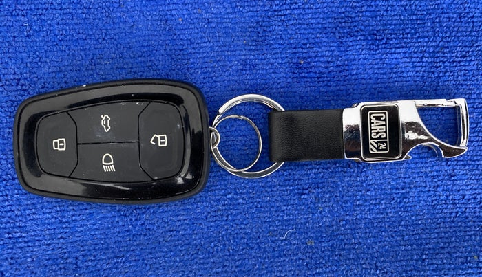 2019 Tata Harrier XZ 2.0L, Diesel, Manual, 89,096 km, Key Close Up