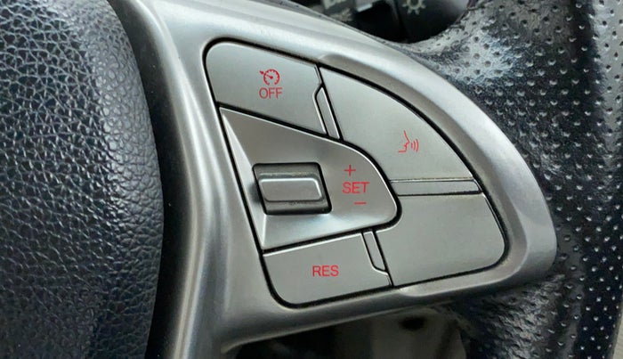 2019 Mahindra XUV300 W8(O), Diesel, Manual, 39,662 km, Adaptive Cruise Control
