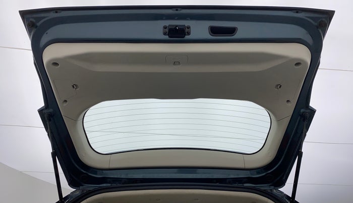 2019 Mahindra XUV300 W8(O), Diesel, Manual, 39,662 km, Boot Door Open