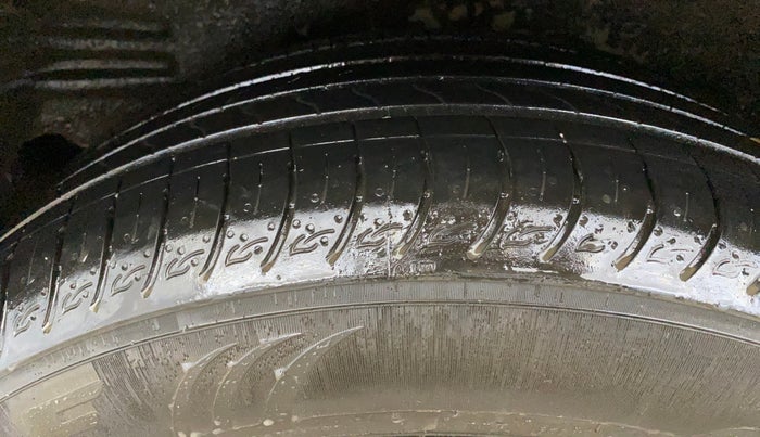 2017 Toyota Corolla Altis VL CVT PETROL, Petrol, Automatic, 60,082 km, Right Rear Tyre Tread