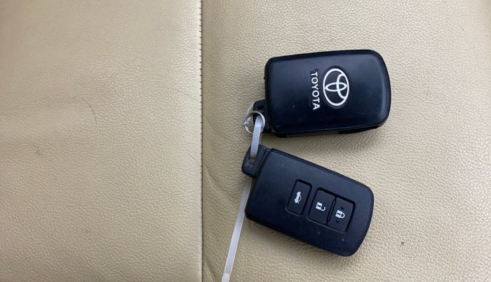 2017 Toyota Corolla Altis VL CVT PETROL, Petrol, Automatic, 60,082 km, Key Close Up