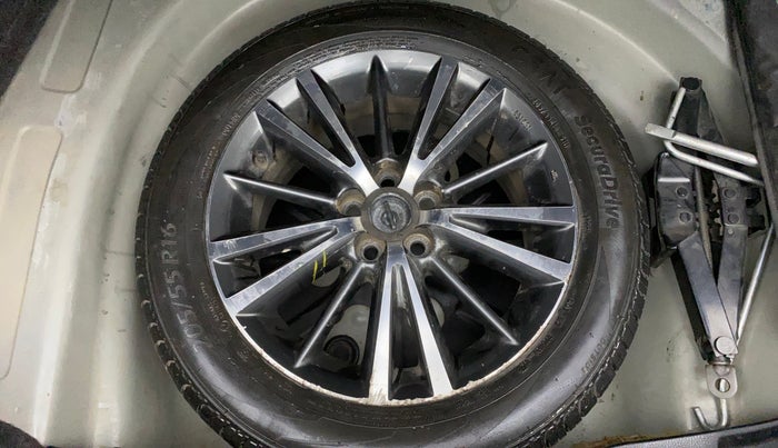 2017 Toyota Corolla Altis VL CVT PETROL, Petrol, Automatic, 60,082 km, Spare Tyre