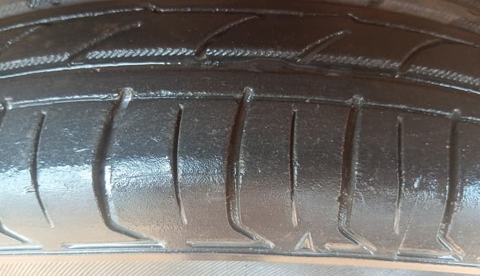 2015 Maruti Celerio VXI AMT, Petrol, Automatic, 46,658 km, Right Front Tyre Tread