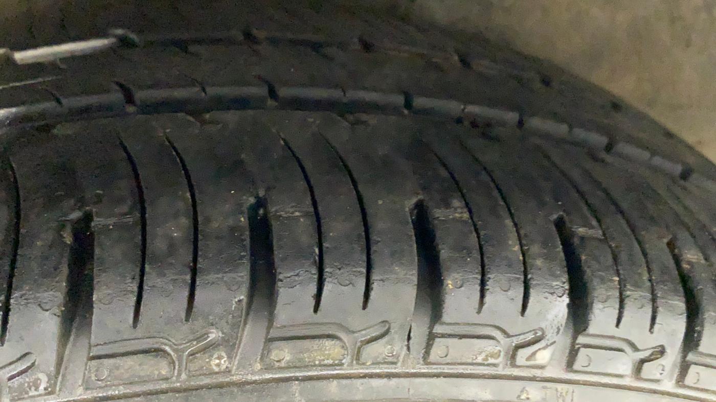 2011 Hyundai i20 ASTA 1.2, Petrol, Manual, 63,293 km, Right Rear Tyre Tread