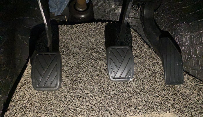 2019 Maruti IGNIS DELTA 1.2, Petrol, Manual, 53,769 km, Pedals