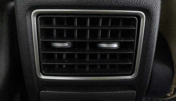 2019 Volkswagen Vento 1.2 TSI HIGHLINE PLUS AT, Petrol, Automatic, 84,025 km, Rear AC Vents