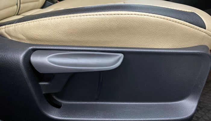 2019 Volkswagen Vento 1.2 TSI HIGHLINE PLUS AT, Petrol, Automatic, 84,025 km, Driver Side Adjustment Panel